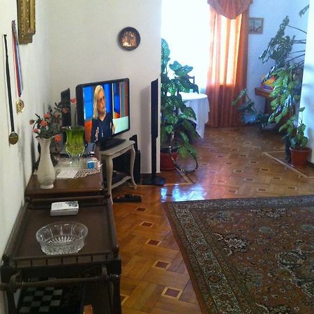 Homestay On Akademika Sakharova ซุคุม ภายนอก รูปภาพ