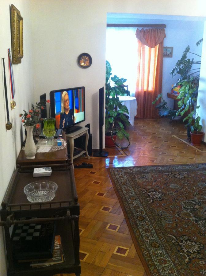 Homestay On Akademika Sakharova ซุคุม ภายนอก รูปภาพ