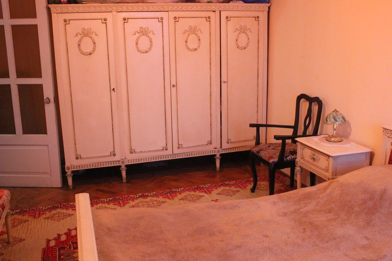Homestay On Akademika Sakharova ซุคุม ภายนอก รูปภาพ